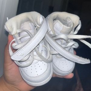 Infant white Nike Air Forces 1s mid top | 5c